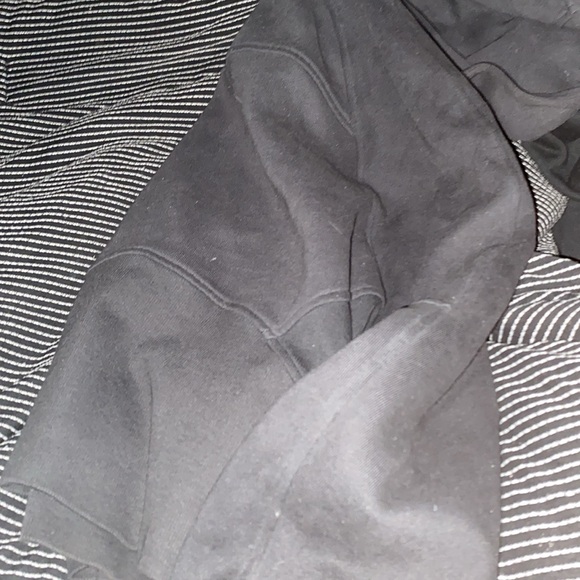 LuLuLemon Women’s Oversized Scuba Half-Zipped hoodie - Picture 4 of 11